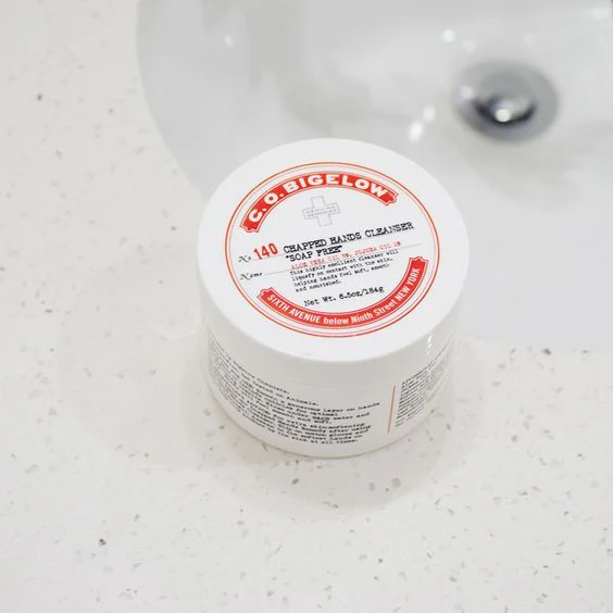 Chapped Hands Soap-Free Cleanser No. 140 - Image 3