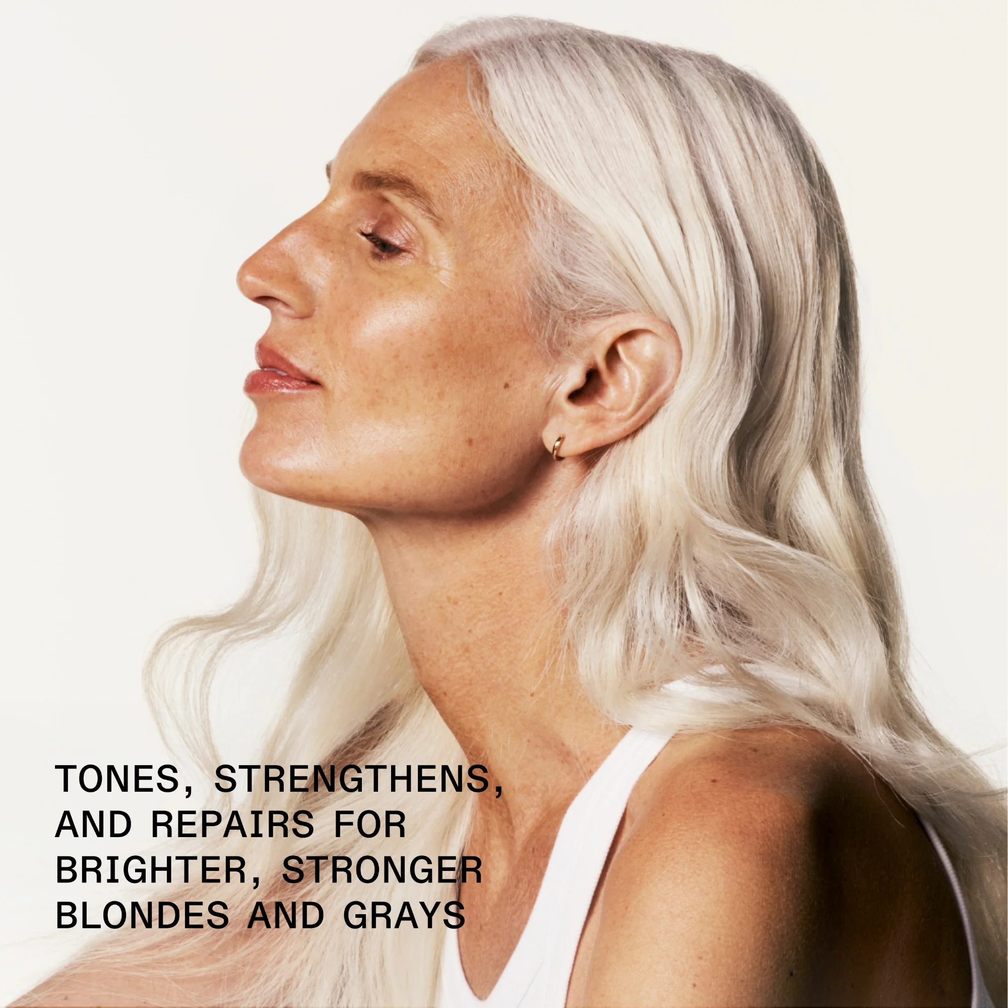 No. 4P Blonde Enhancing Toner Shampoo - Image 3