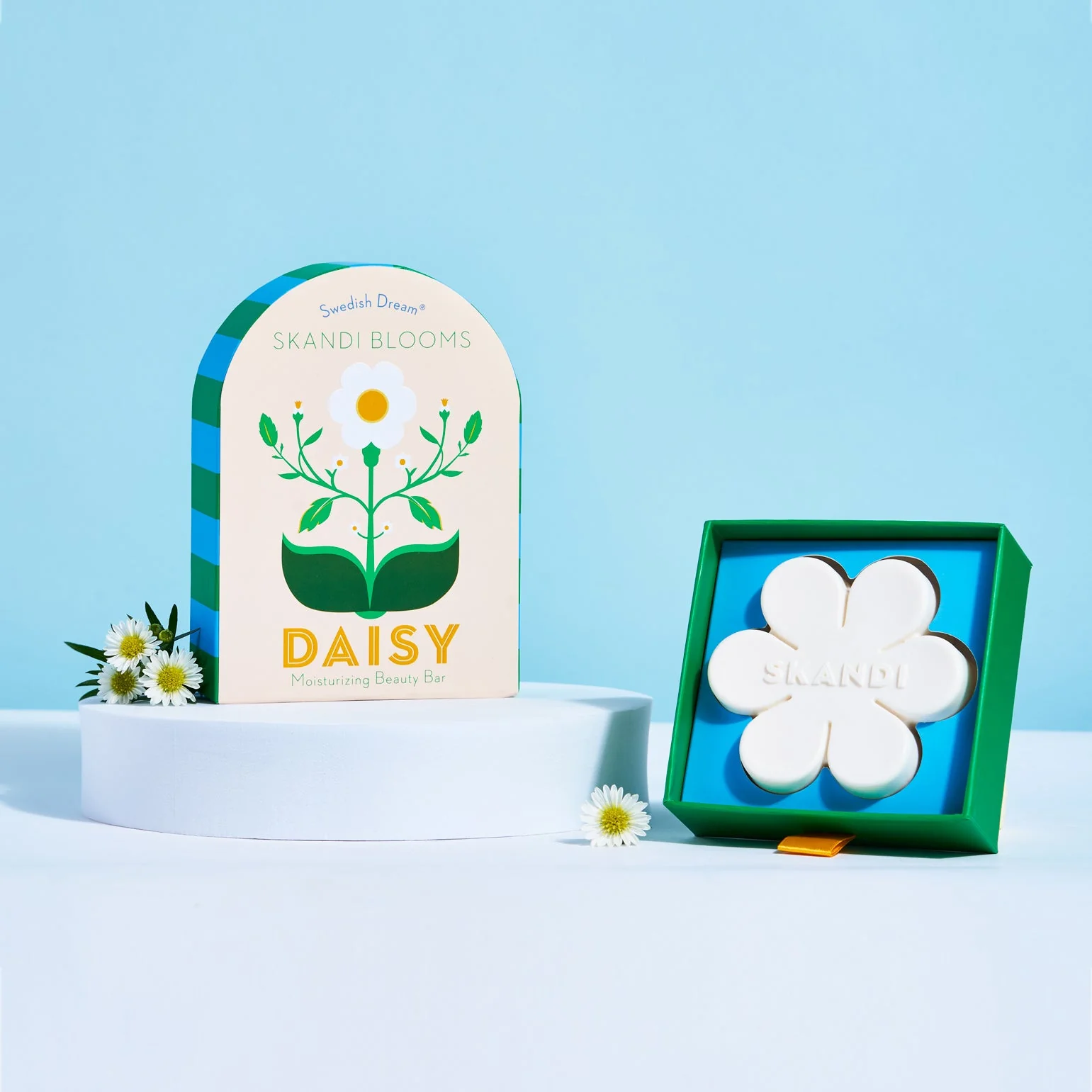 Skandi Blooms Daisy Soap - Image 2