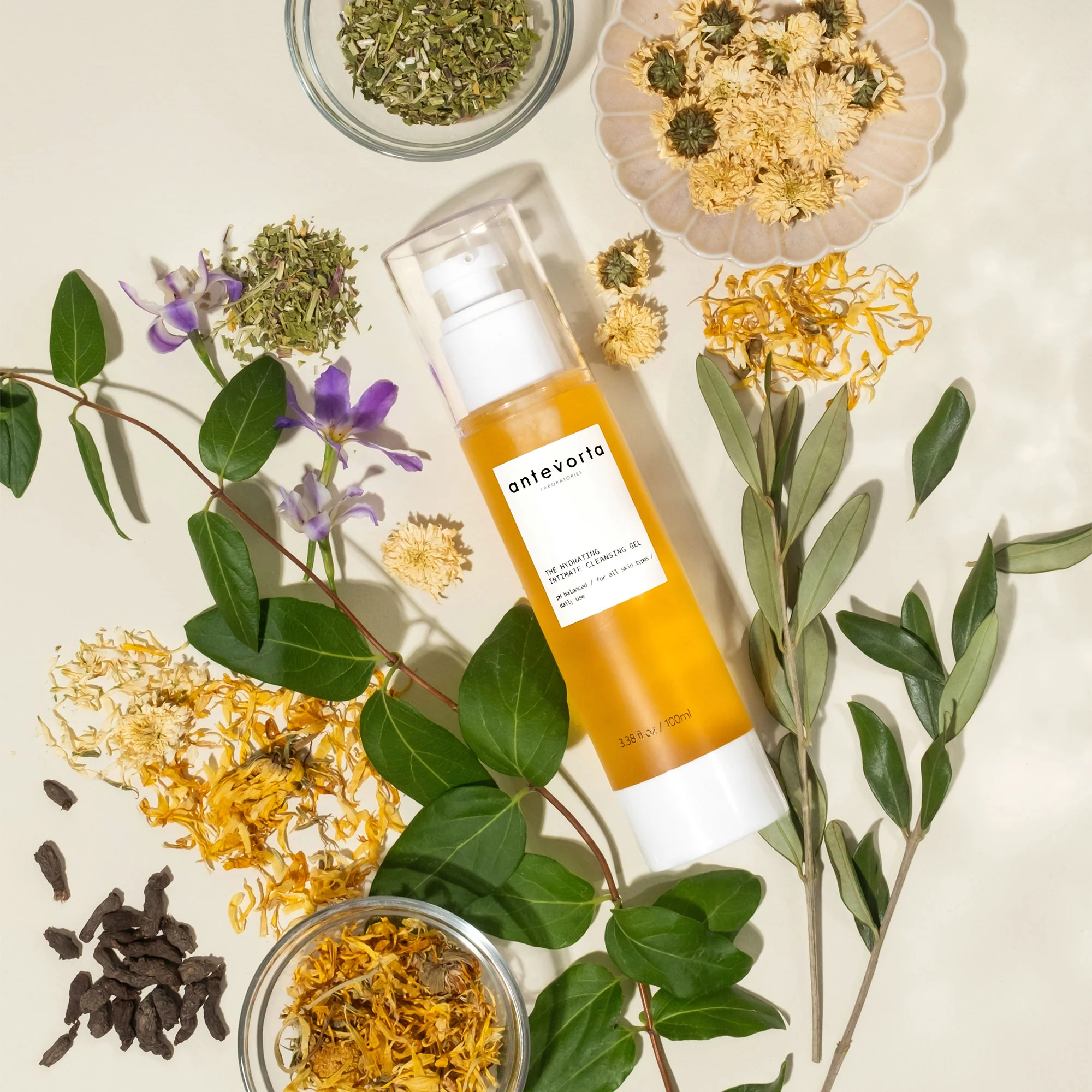 The Hydrating Intimate Cleansing Gel - Image 5
